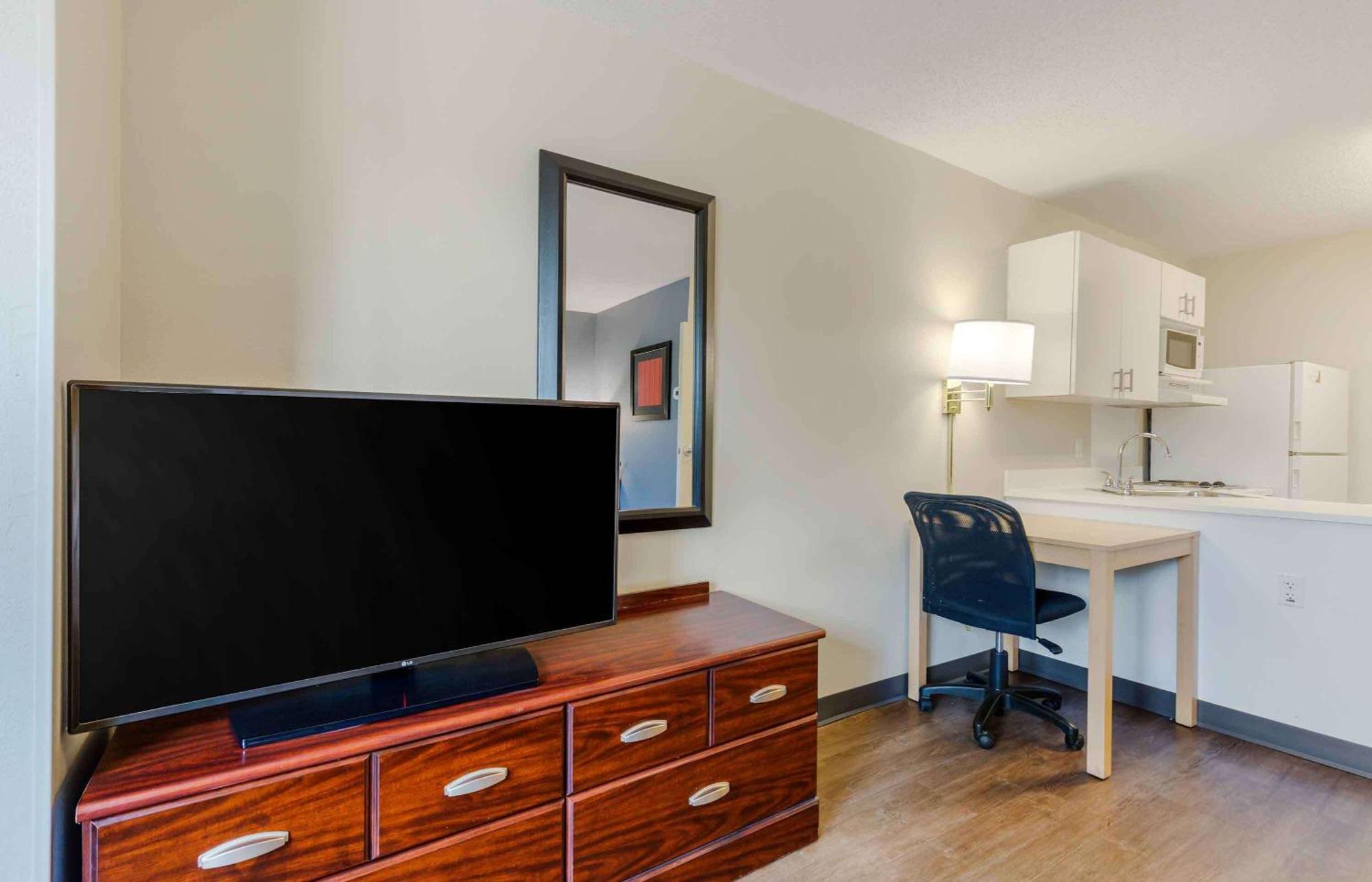 Extended Stay America Suites - Washington Dc Germantown Milestone Eksteriør billede
