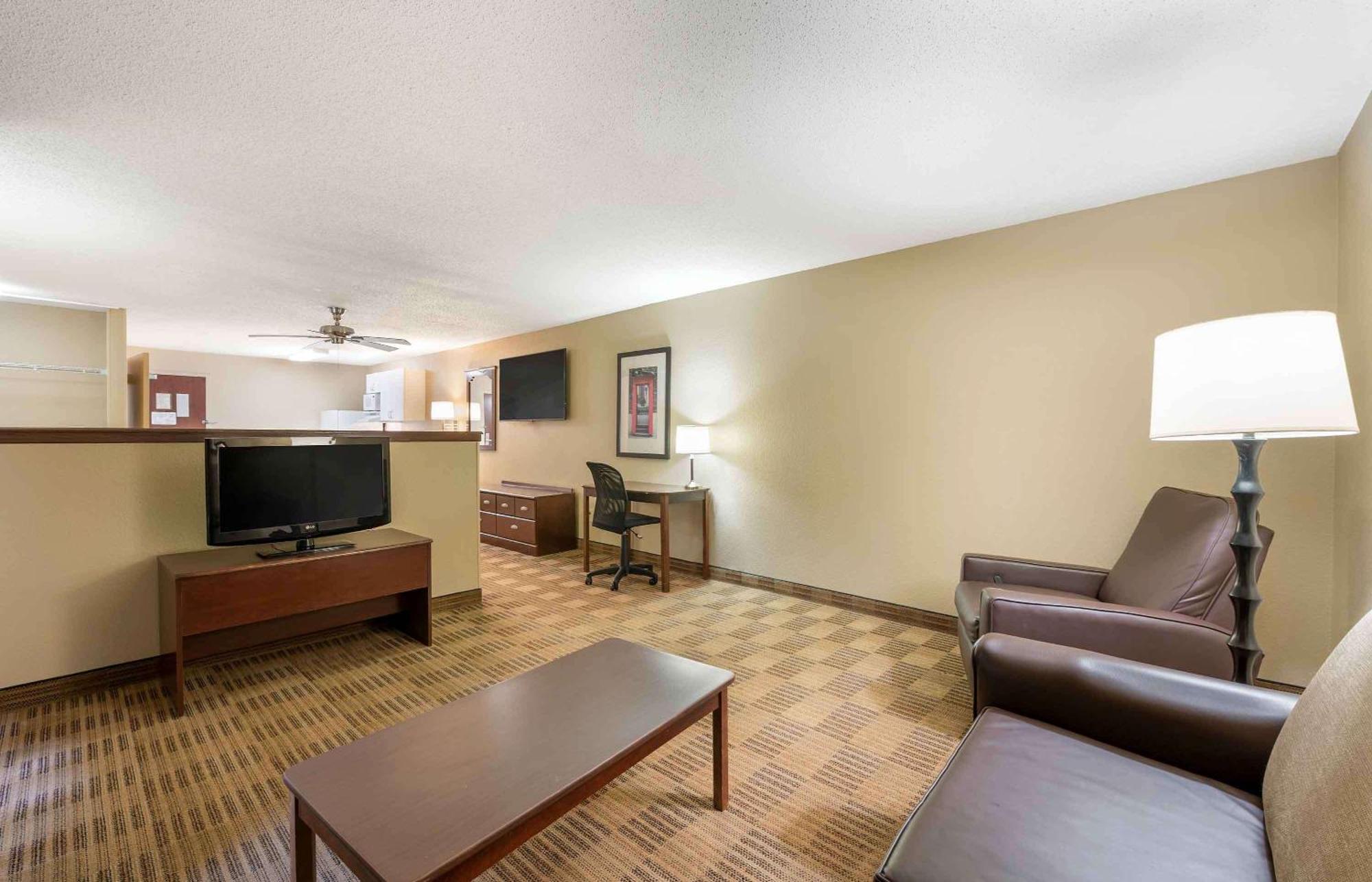 Extended Stay America Suites - Washington Dc Germantown Milestone Eksteriør billede